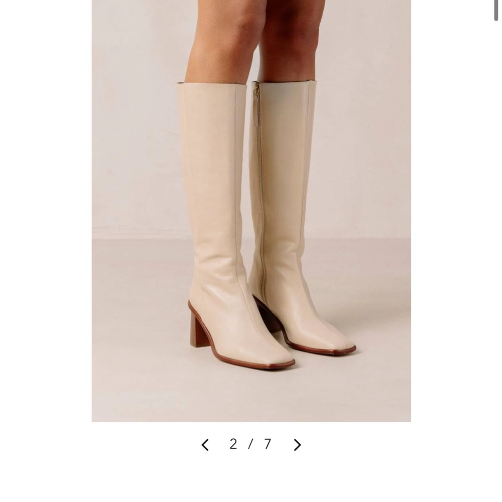ALOHAS Cream Heeled Boots